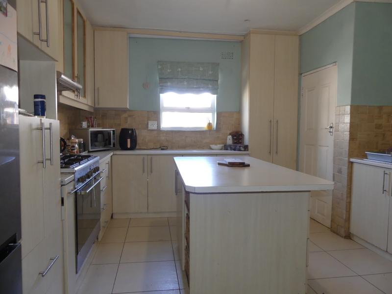 4 Bedroom Property for Sale in Sandy Point Western Cape